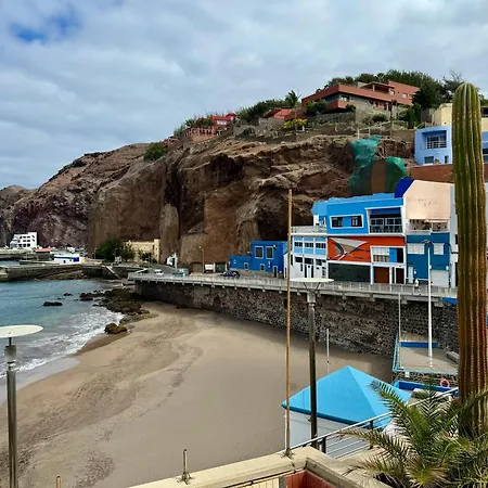 Sardina Beach Las Palmas de Gran Canaria