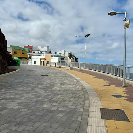 Sardina Beach Apartment
